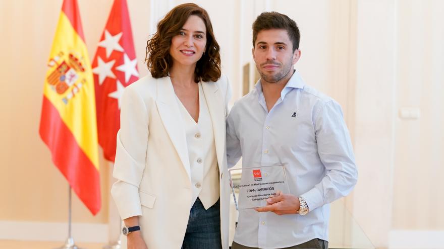 La presidenta durante el encuentro con Garrigós