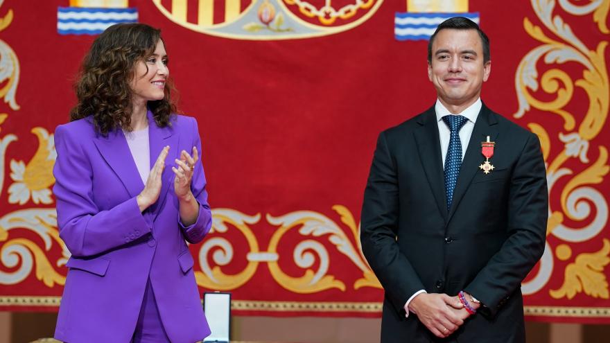 La presidenta con el presidente electo de Ecuador en la Real Casa de Correos
