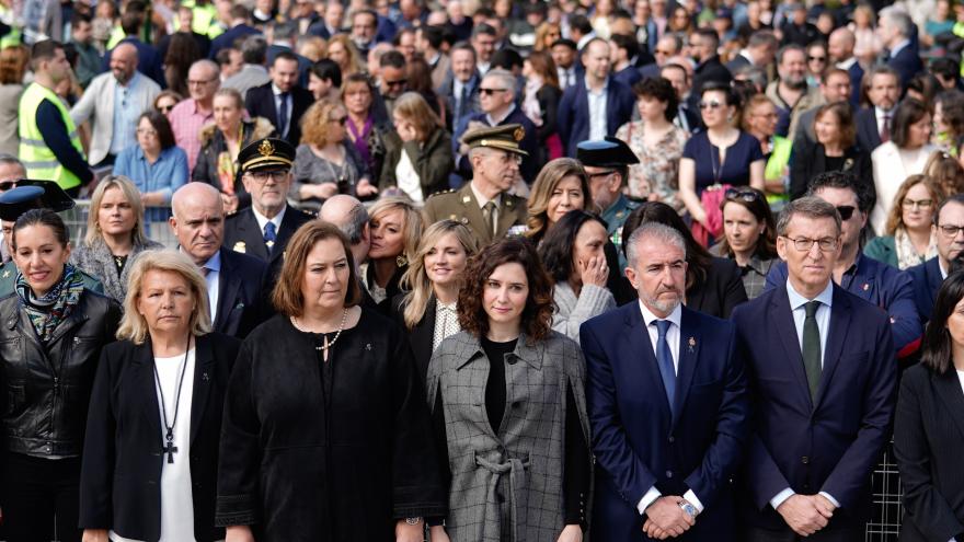 La presidenta asiste al homenaje en El Retiro