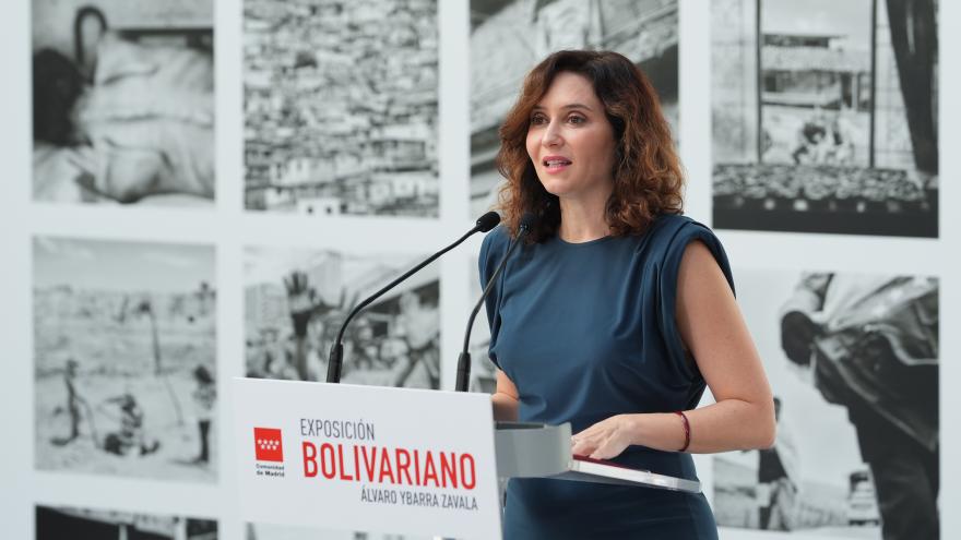 La presidenta durante la presentación de la exposición
