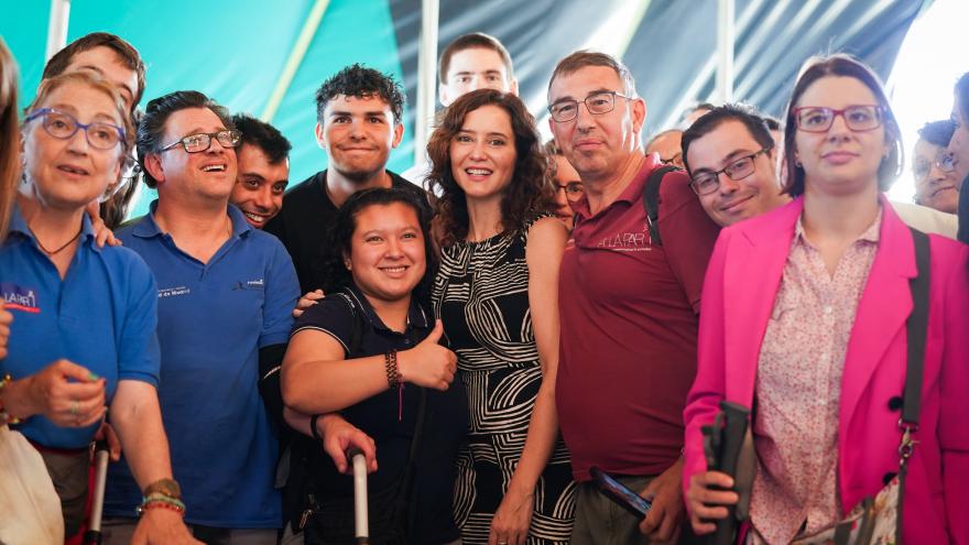 La presidenta con los participantes