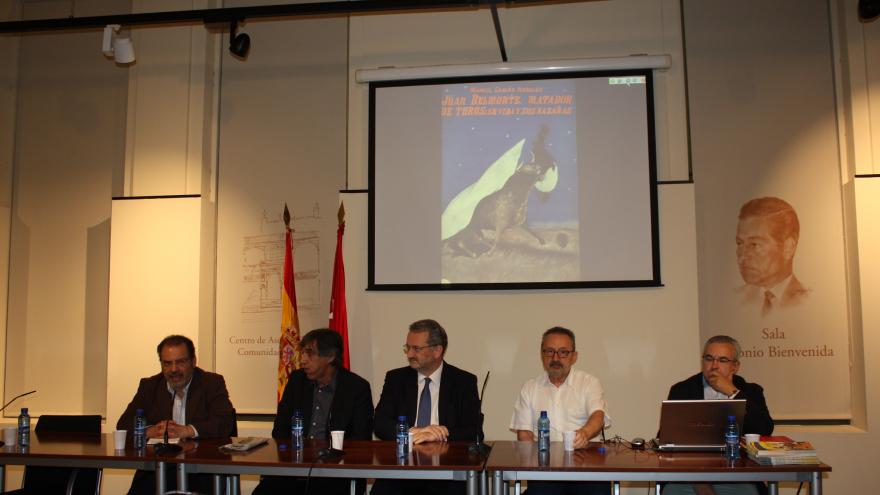 Mesa redonda sobre Belmonte y Chaves Nogales