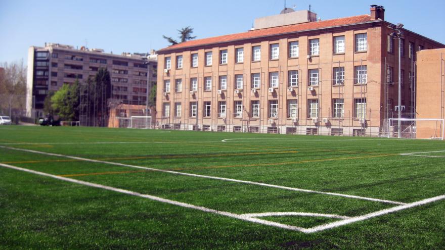 CAMPO DE FÚTBOL (7 y 11)