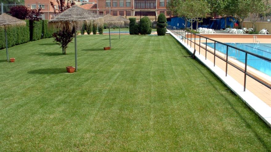 PRADERA PISCINA SAN VICENTE DE PAÚL