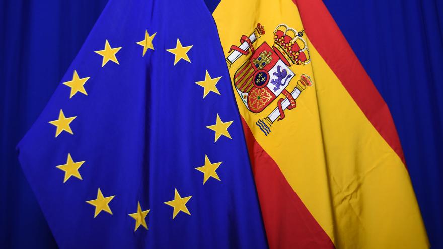 Banderas de España y de la UE