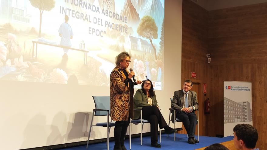 clausura con la presidenta del colegio de odontólogos de la primera región