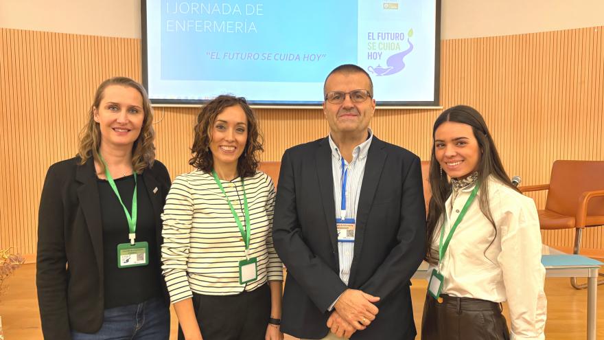 Da izquierda a derecha: : Ines Costanze (H. U. Infanta Sofía), Cristina Fernández Guardia (H. U. Tajo), Ignacio Garbisu (H. U. La Princesa), y Lidia Prieto (H. U. Tajo y C. S. "Las Olivas). Profesionales en unas jornadas sanitarias