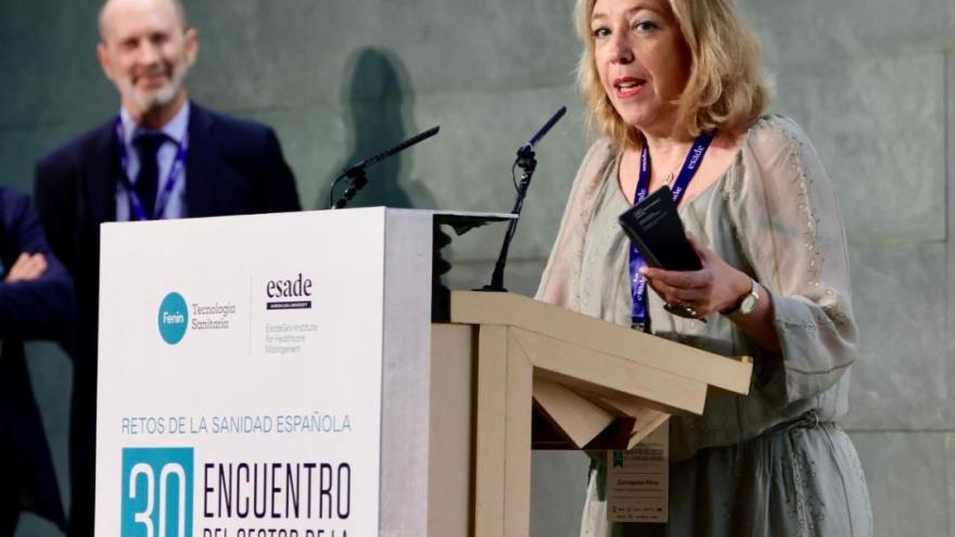 Concha Pérez recoge el Premio Voluntades a RSE de FENIN 