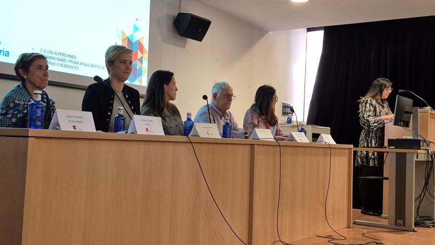 mesa de la Jornada de la DASE