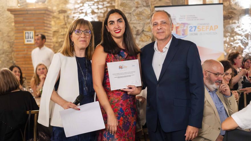 Foto de la recogida de premios del congreso de Sefap