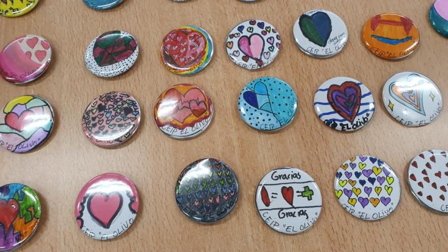 gift badges