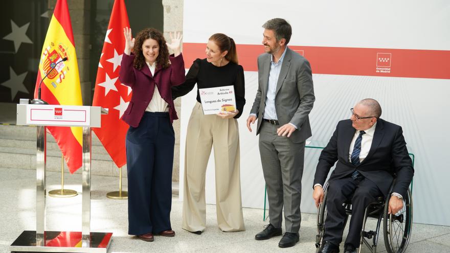 Los consejeros Miguel Ángel García Martín y Ana Dávila en la Real Casa de Postas