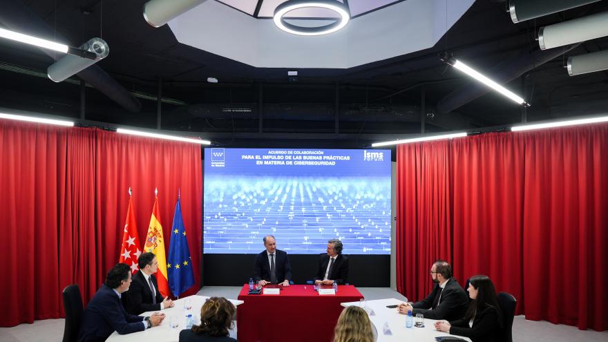 La Comunidad de Madrid firma un acuerdo para formar y sensibilizar a ciudadanos y empresas sobre los riesgos y desafíos del entorno digital