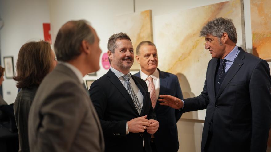 La Comunidad de Madrid, en el VIII Salón de Arte Moderno con Picasso de protagonista El consejero Mariano de Paco Serrano