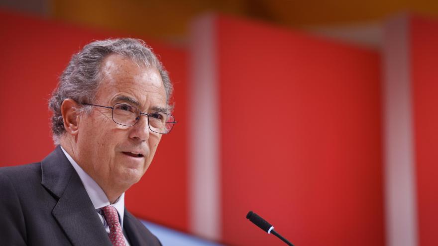 Perfil del portavoz del Gobierno regional, Enrique Ossorio, durante la rueda de prensa