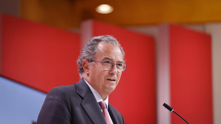 El portavoz del Gobierno regional, Enrique Ossorio, durante la rueda de prensa