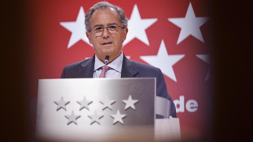 El portavoz del Gobierno regional, Enrique Ossorio, durante la rueda de prensa