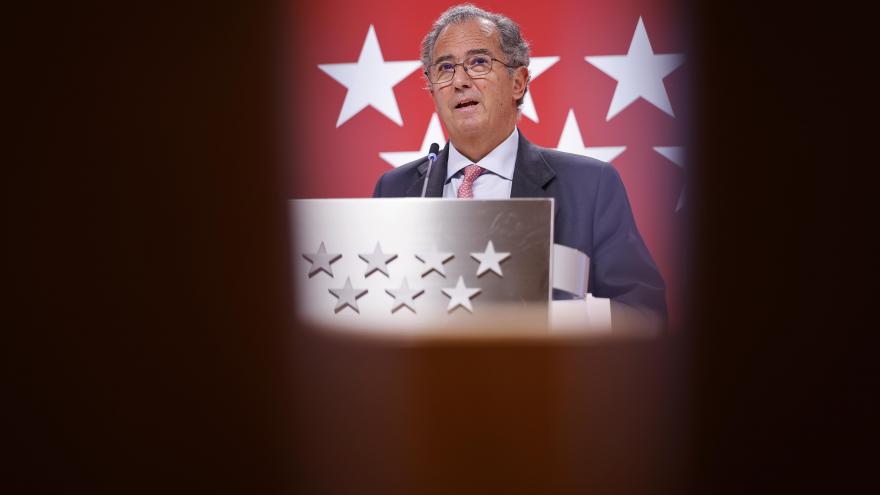 El portavoz del Gobierno regional, Enrique Ossorio, durante la rueda de prensa