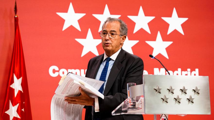 El consejero Enrique Ossorio durante la rueda de prensa