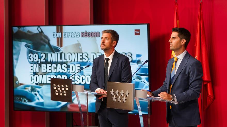 Los consejeros en rueda de prensa 
