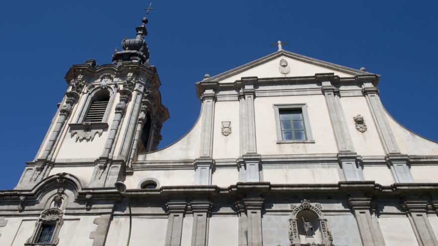 Iglesia parroquial de Benedictinos