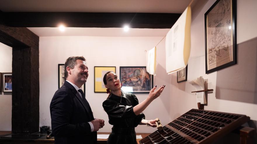 Mariano de Paco presenta un proyecto junto a la Sociedad Cervantina