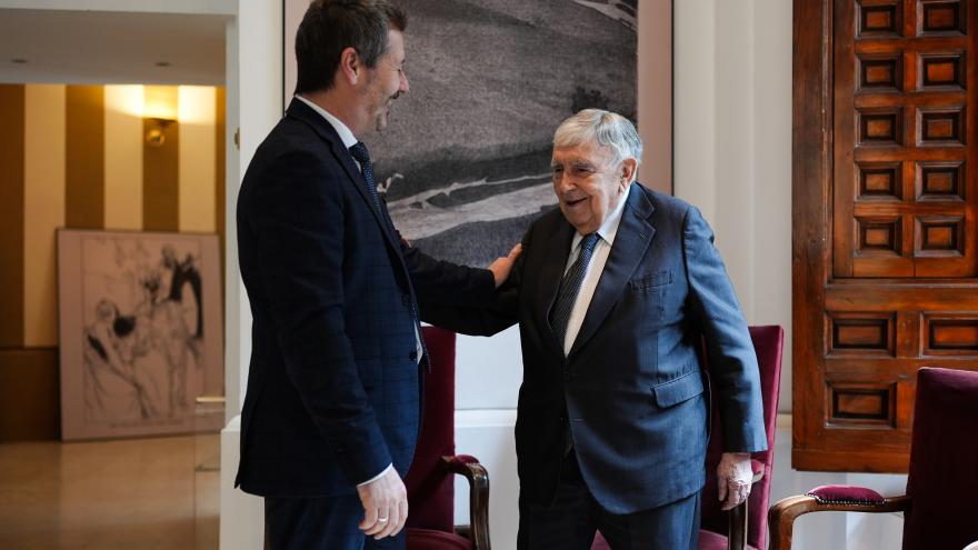 Mariano de Paco presenta un proyecto junto a la Sociedad Cervantina