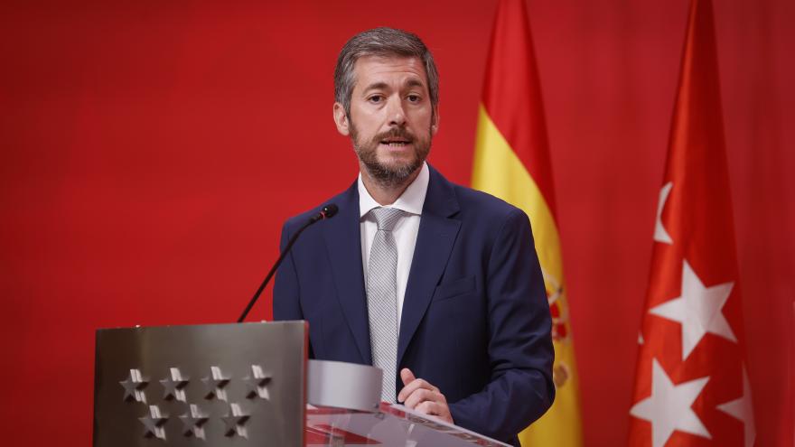 Los consejeros en rueda de prensa 
