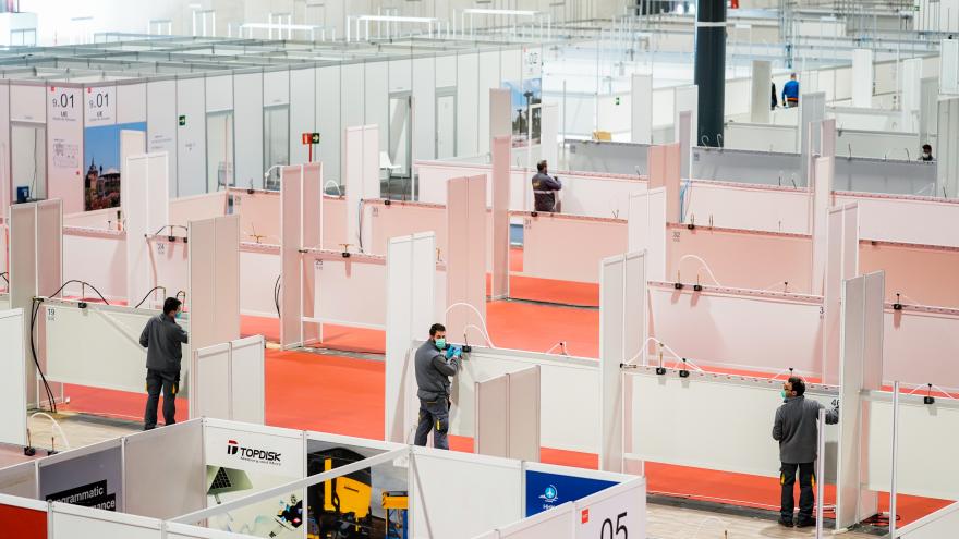 La Comunidad de Madrid habilita 814 camas más en el hospital de IFEMA, visitado hoy por el Rey Hospital IFEMA