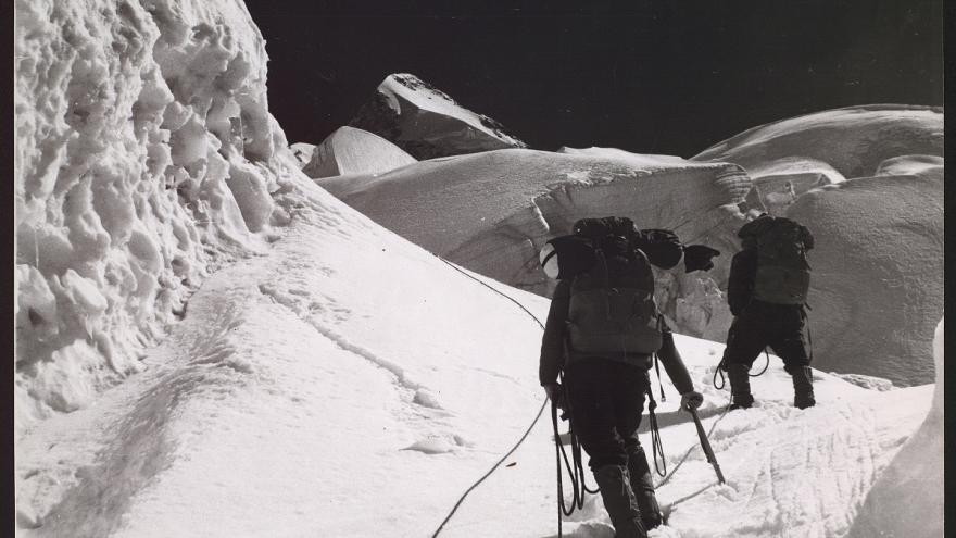 Expedición escalada nieve