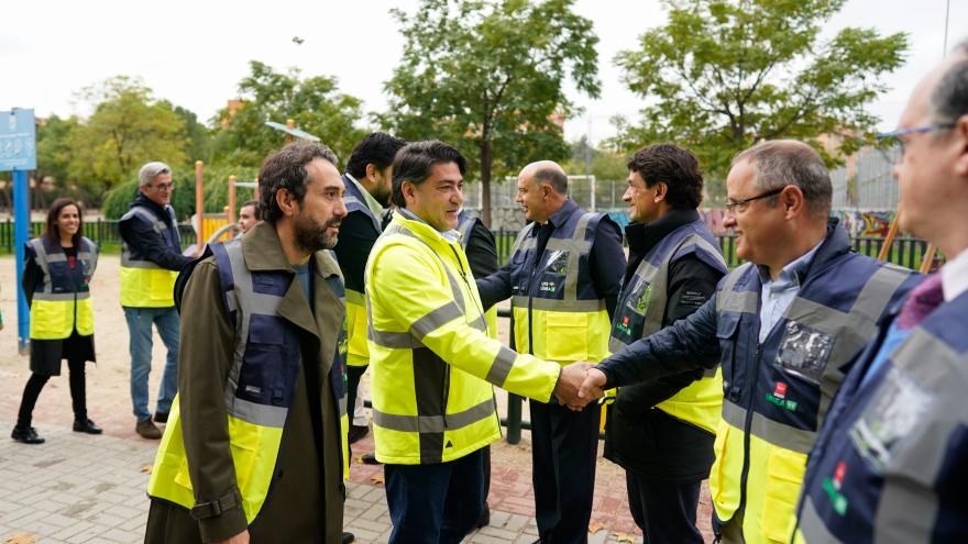 David Pérez durante la visita a las obras de prolongación de la Línea 11 de Metro