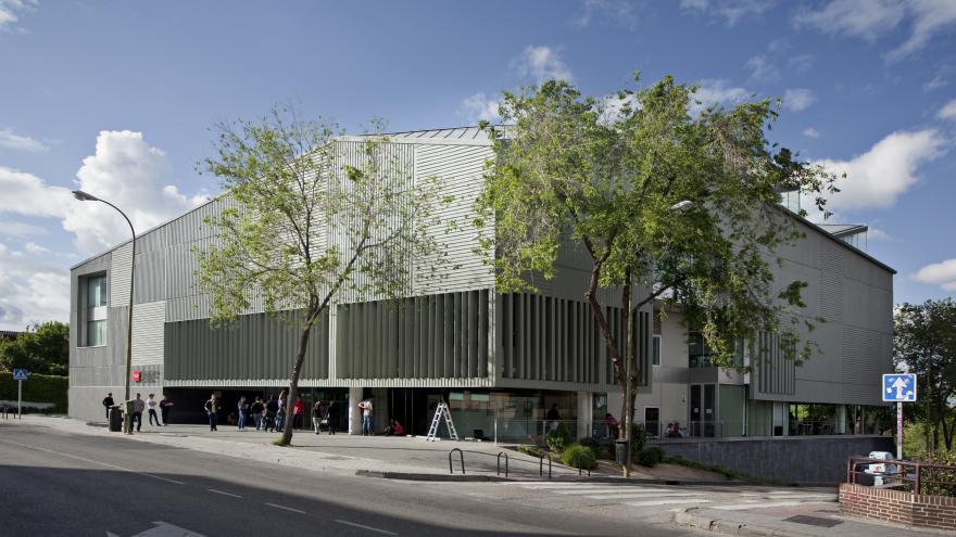 Plano exterior de la biblioteca