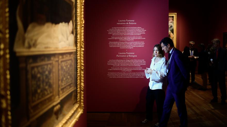 Marta Rivera en la exposición del Prado sobre Sofonisba Anguissola y Lavinia Fontana