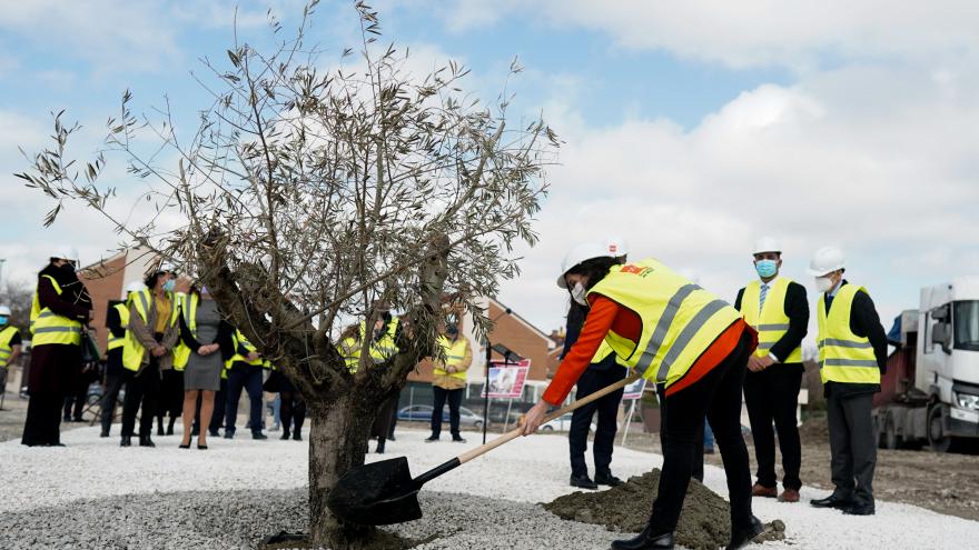 Isabel Díaz Ayuso, en el inicio de las obras del nuevo Palacio de Justicia de Valdemoro