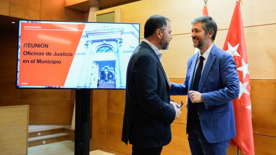El consejero Miguel Ángel García Martín durante la reunión con los jueces de paz de la región