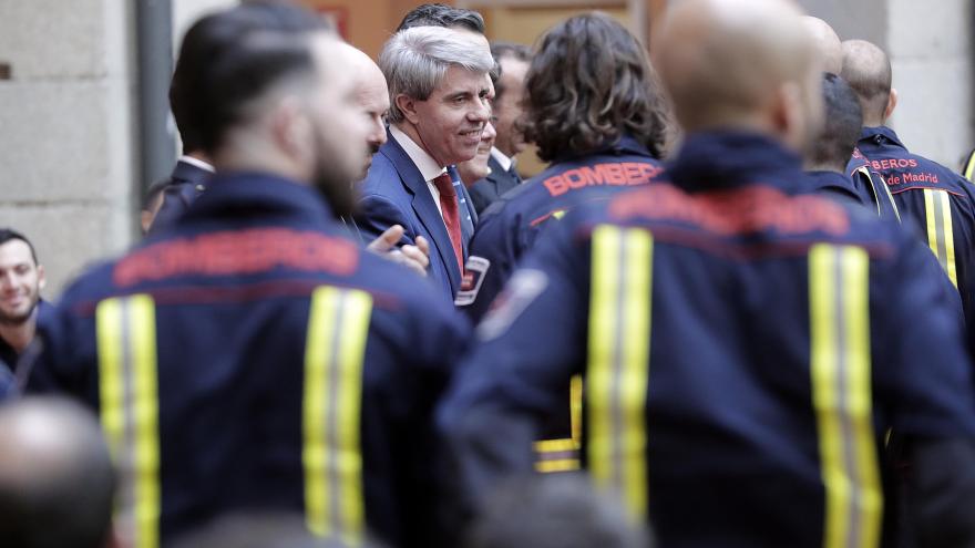 Garrido recibe a 113 nuevos bomberos, la promoción más amplia de los últimos 15 años