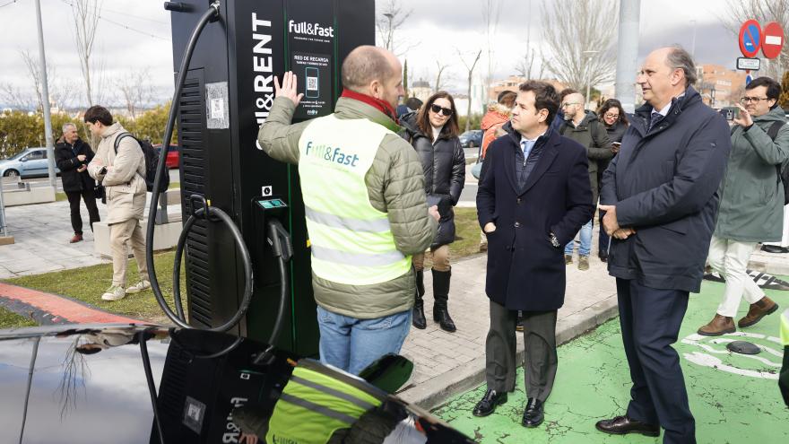 López-Valverde asiste a la presentación de la prueba piloto desarrollada por la startup Full & Fast El consejero Miguel López-Valverde durante la presentación