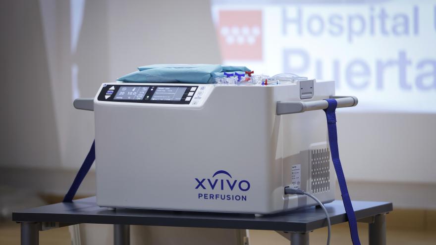 El consejero de Sanidad en funciones ha presentado el dipositivo X-vivo cardiaco puesto en marcha en el Hospital Puerta del Hierro