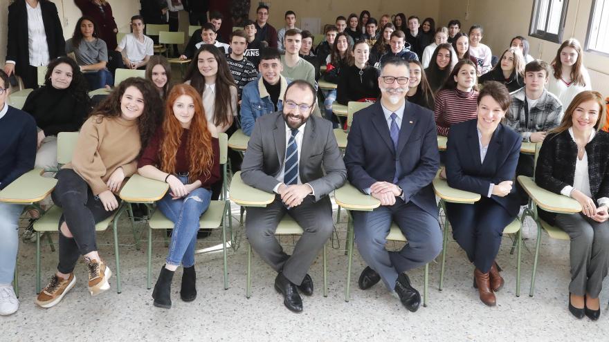 El consejero de Economía ha presentado la fase autonómica del concurso escolar ‘Consumópolis15’