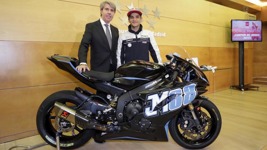 Imagen de cabecera #1 de la página de "Garrido recibe a Jorge Martín, primer madrileño campeón del Mundo de Motociclismo"