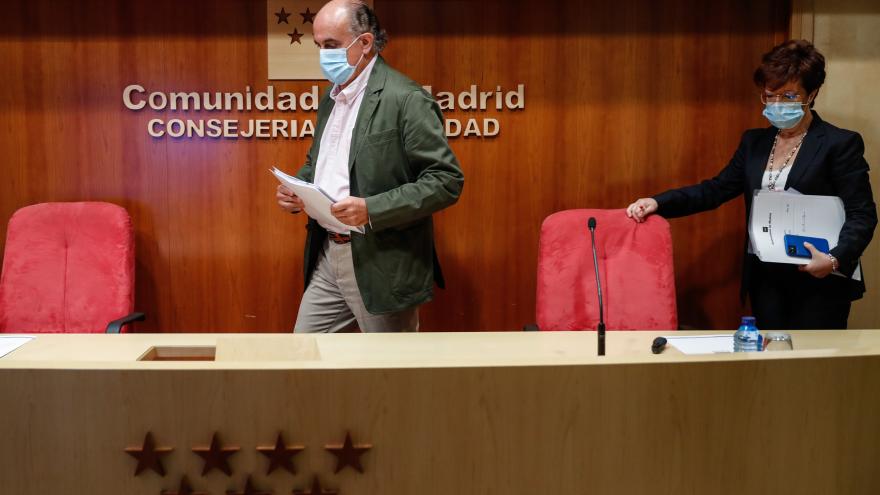 Antonio Zapatero y Elena Andradas, en rueda de prensa
