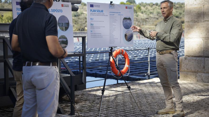 El consejero visitando las instalaciones