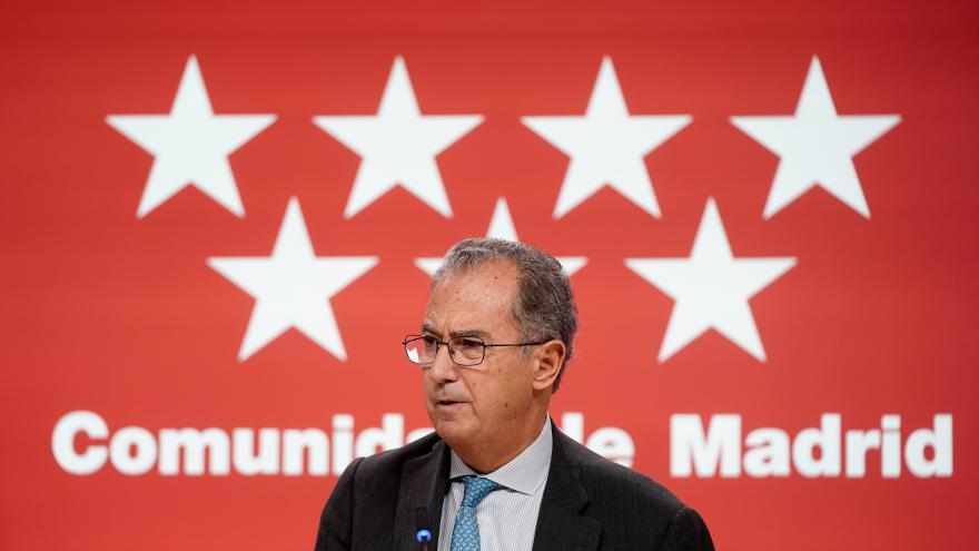 Primer plano del consejero Enrique Ossorio