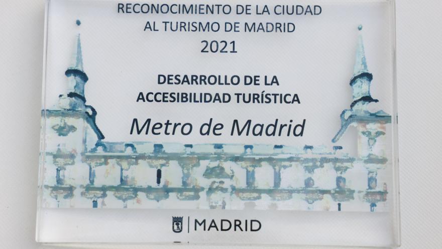 Fotografía de la placa recibida