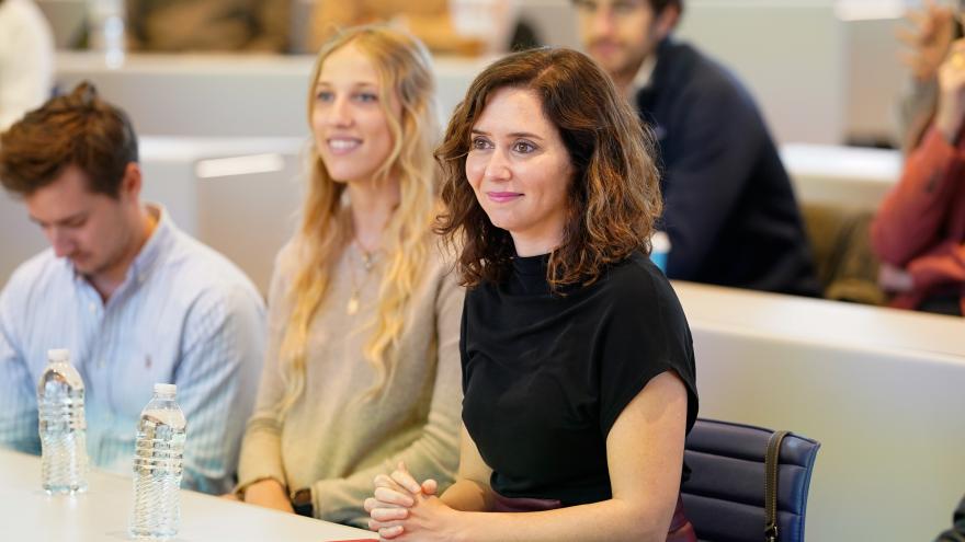 La presidenta de la Comunidad de Madrid, Isabel Díaz Ayuso, en la Columbia Business School