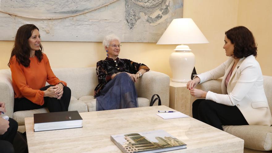 Díaz Ayuso se reúne con la embajadora de Israel
