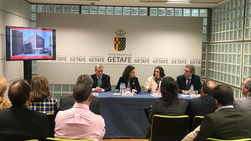 Ibarrola durante la visita