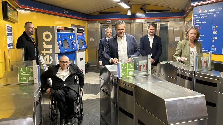 El consejero Jorge Rodrigo presenta la campaña informativa sobre accesibilidad en Metro