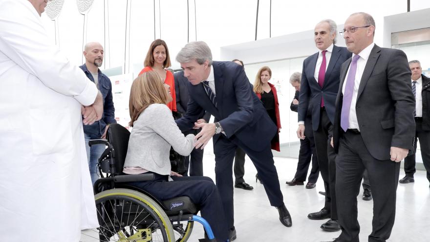 Ángel Garrido durante la visita