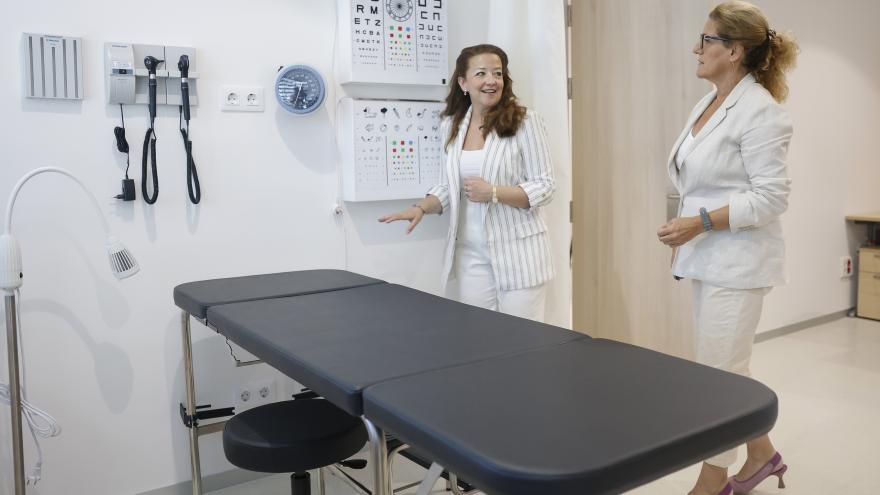 La consejera Fátima Matute durante su visita al nuevo Centro de Salud Las Tablas 